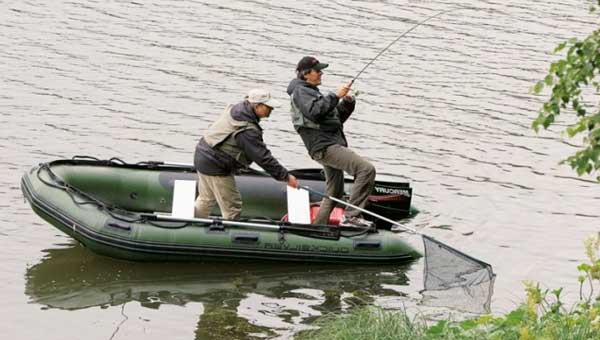 Как выбрать надувную лодку для рыбалки